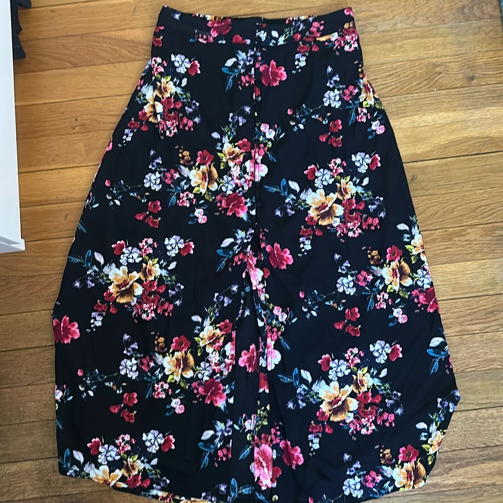 Women’s Express skirt